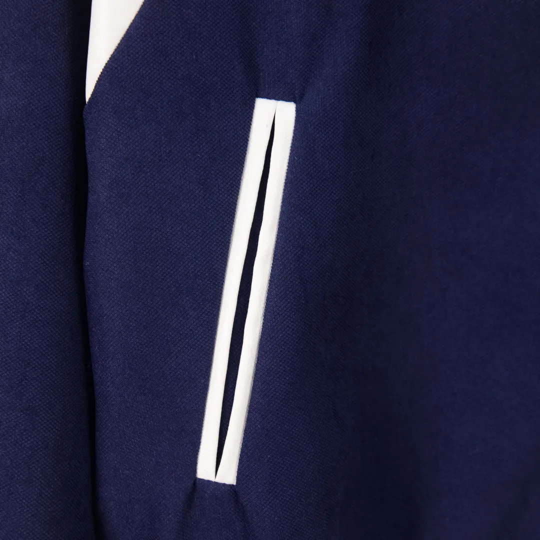 P320 zp version [Exclusive supply] Ralph Lauren/Ralph Lauren 2024 new hollow pony embroidery American retro wool surface splicing leather surface Zheng Xiujing's same short baseball uniform - Purchase the original open mold piqué twill 60 wool fabric ✅ Distinguish the market polyester woolen substandard model ❌ - Shoulder splicing soft lambskin ✅ Non-market artificial PU leather substandard model ❌ - Customized laser concave and convex RL original snap button✅ Unconventional flat four-button buckle in the market❌ - Four-strand thickened custom thread ✅ Not ordinary thin in the market ❌ - A baseball flight jacket that has been out of stock for a long time at the counter. Compared with SLP LV's baseball uniform, this Ralph Lauren baseball uniform has a more collegial feel. The upper body is versatile and not picky. The whole version is short, which makes the overall head-to-body ratio better. The shoulder seams are flat and open to avoid bloated bulges. The horse mark is hollowed out on the front chest. POLO font thick thread embroidery on the back, great texture Color: Blue Size: S M L XL Number: WW10756